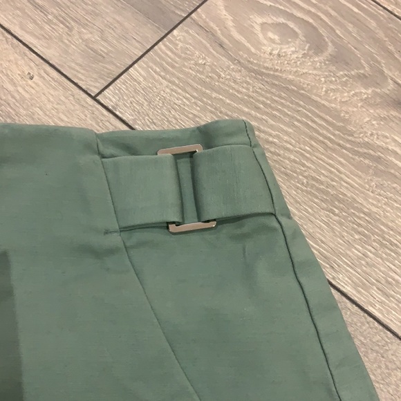 high waisted shorts - Picture 2 of 3